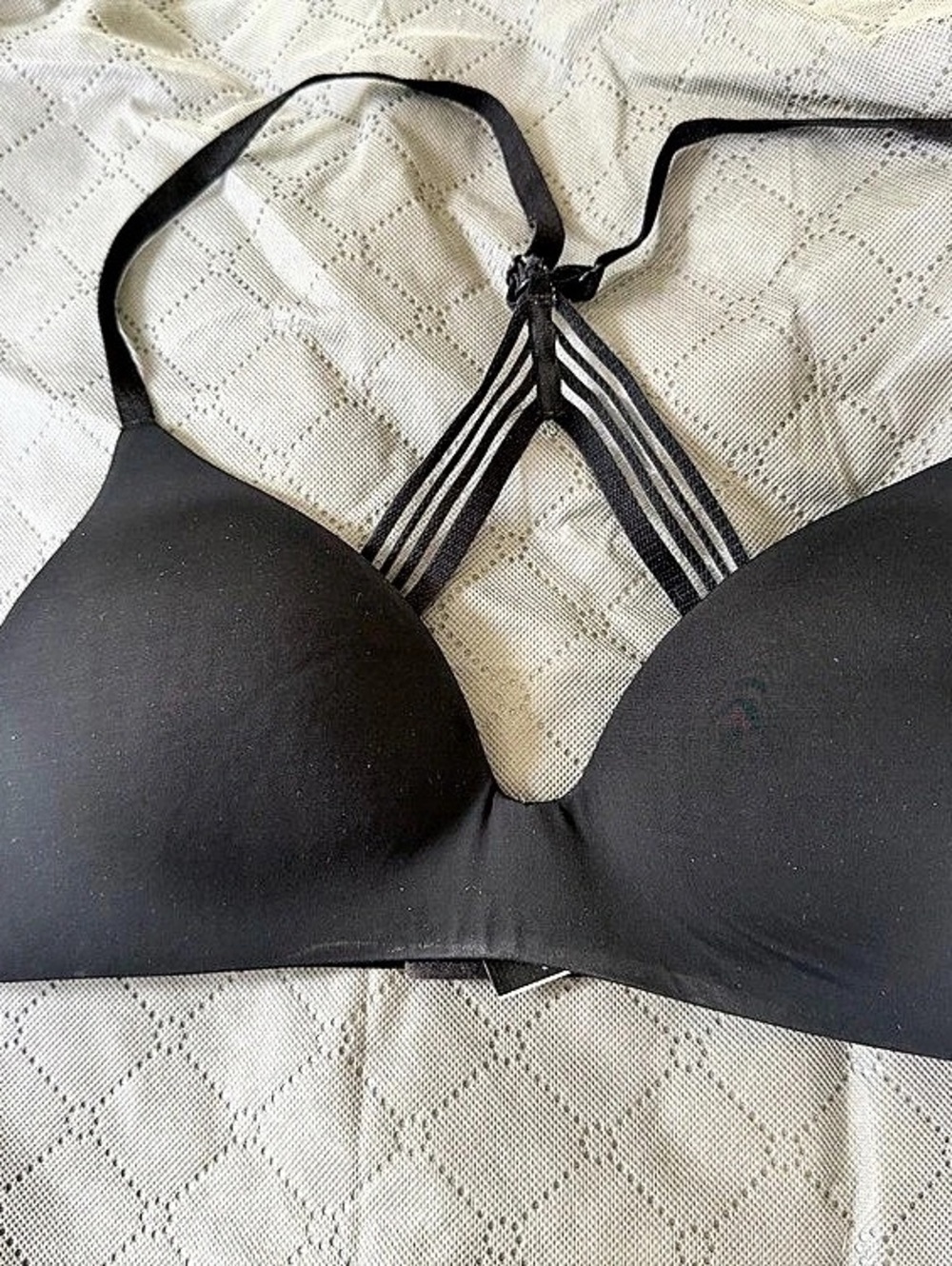 3/$60 Victoria's Secret T-Shirt Lightly Lined Wireless w/ Racerback Bra Black 34